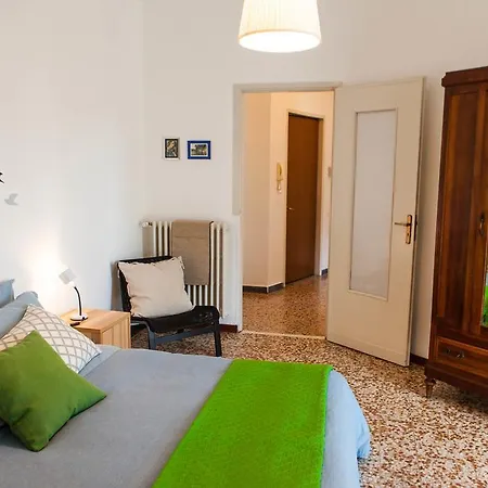 De Sanctis Apartment *